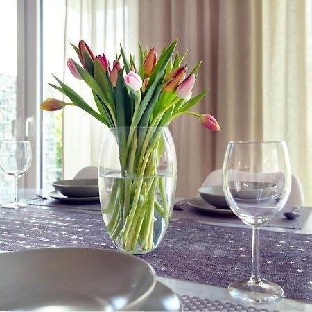Modern Wohnen I Smart Tv I Terrasse I 2X Parkplatz I 2 Schlafzimmer I 6 Schlafplaetze Бад-Эйнхаузен Экстерьер фото
